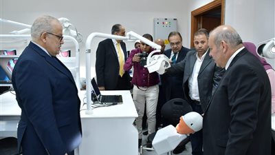 عميد طب أسنان القاهرة: خدمات علاجية لـ 1500 حالة يوميا من خلال 30 عيادة
