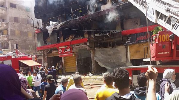 حريق يلتهم محل أثاث