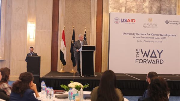 مشاركة وزير التعليم