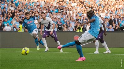 بعد التتويج باللقب.. نابولي يفوز على فيورنتينا بالدوري الإيطالي