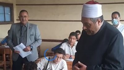 طلاب الصفين الأول والثاني الثانوي الأزهري يؤدون امتحاني النحو والتوحيد| بث مباشر 