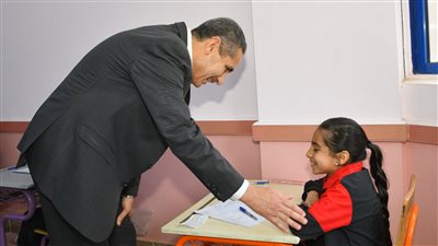 محافظ الغربية يستبعد مديري مدرسة ويحيل آخرين للتحقيق بسبب الامتحانات 