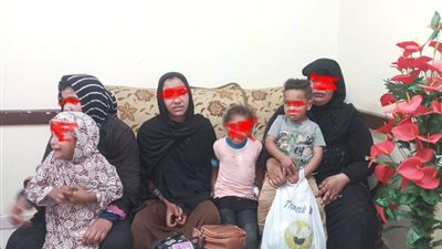 بحوزتهم مبلغ مالي كبير.. ضبط أسرة كاملة تتسول في شوارع قنا | صور