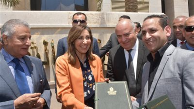 السفير رضا الطايفي: المرحلة الثانية من مشروع المكتبات المتنقلة يضم 6 محافظات