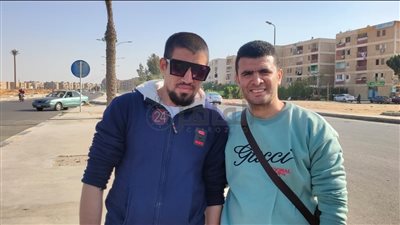 شاب كفيف يستغيث بالمسؤولين في الشرقية: بحلم بكشك وشقة تلمني أنا وبناتي