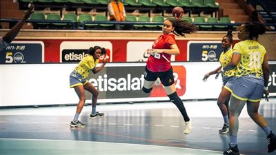 سيدات يد الأهلي يفوز على أوتوهو الكونغولي ببطولة كأس الكؤوس الإفريقية