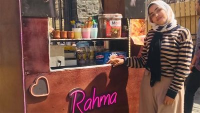 فتاة جامعية صاحبة مشروع عربة قهوة بأكتوبر: بشتغل من إعدادي.. وبقول للبنات متعتمدوش على أي راجل