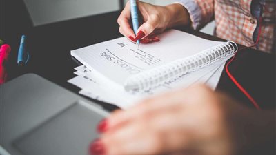  10 نصائح الطلاب قبل الامتحانات.. أبرزها وجبة غذائية وممارسة الرياضة