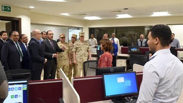 رئيس الوزراء يتفقد