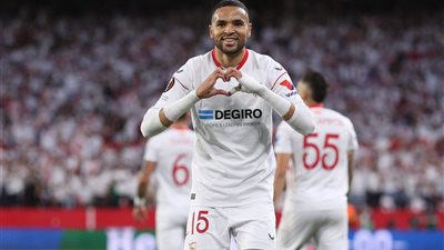 إيقاف 6 مباريات وغرامة 3005 يورو.. عقوبة منتظرة ليوسف النصيري لاعب إشبيلية