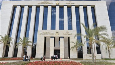 القوى العاملة: تسليم عقود عمل لـ 12 من ذوي الهمم بالبحر الأحمر