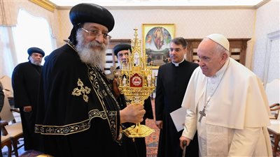 بابا الڤاتيكان يهدي البابا تواضروس جزءًا من رفات القديسة كاترين شهيدة الإسكندرية