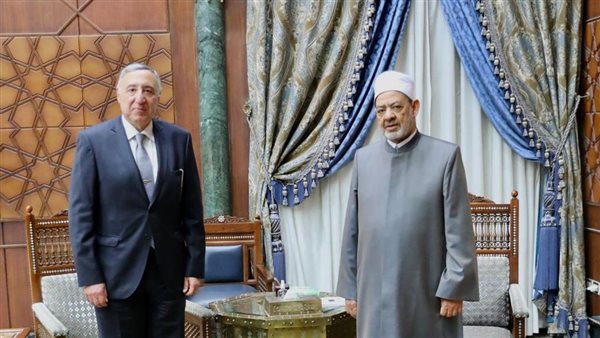 شيخ الأزهر يستقبل