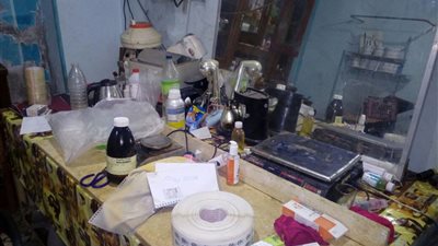 ضبط مالك مصنع لتصنيعه أدوية وعقاقير مجهولة المصدر بالشرقية