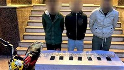 خطف هواتف والاستيلاء على سيارات.. القبض على أباطرة السرقة بالقاهرة | صور
