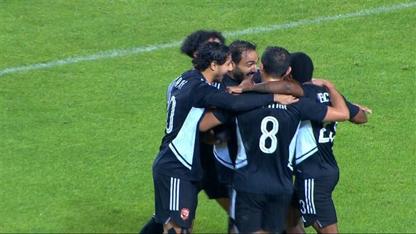 احتفال لاعبو الأهلي