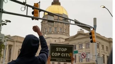 الاعتقالات زيادة عن الحد.. موجة غضب ضد الشرطة الأمريكية تهز ولاية جورجيا 