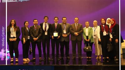 أسرة طلاب من أجل مصر بجامعة عين شمس تنظم المؤتمر العلمي الطلابي | صور 