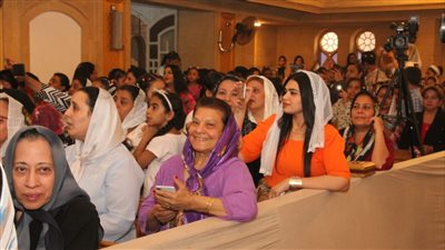 أقباط إسنا في الأقصر يحتفلون بعيد استشهاد الأم دولاجي وأولادها 