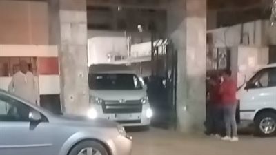 من أمام المشرحة.. الحزن يسيطر على أسر ضحايا بيارة الصرف الصحي بالدقهلية| بث مباشر