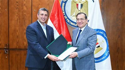 منح أول رخصة لتموين السفن بالوقود في الموانئ المصرية