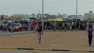 مصرع شخص وإصابة 2 آخرين في حادث مروري وسط مدينة الغردقة | صور