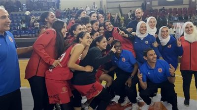 سيدات الأهلي يتوجن بدوري السوبر لكرة السلة بعد الفوز على الجزيرة