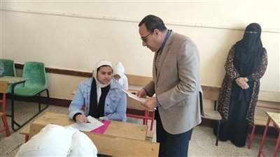 محافظ شمال سيناء يتفقد امتحانات الشهادة الإعدادية والمجمع الخدمي للامتحانات