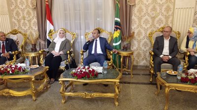 وصول وزيرة التضامن والسفير الكندي بمصر إلى المنيا لافتتاح بعض المشروعات