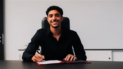 مجد شخصي وظهور أوروبي.. 4 تحديات تنتظر عمر مرموش مع فرانكفورت 