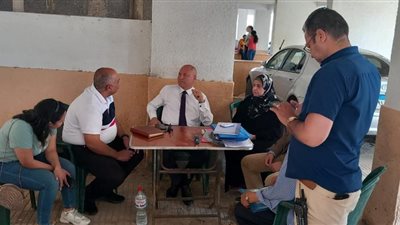 نائب محافظ القاهرة يلتقي سكان شارع حسين كامل بألماظة لبحث حصولهم على تعويضات 