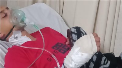 طلاب يعتدون على زميلهم بمطواة في الدقهلية.. ووالده: كانوا هيموتوه عشان رفض يغششهم الامتحان 