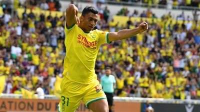 نانت الفرنسي يحتفل بعيد ميلاد مصطفى محمد