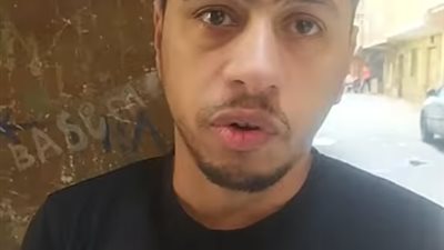 كان بيطفي السجائر في ظهره..شاهد عيان يروي كواليس مقتل طفل على يد زوج والدته بإمبابة 