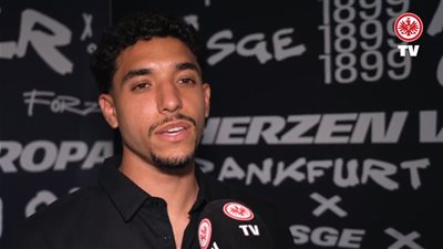 أول تعليق من مرموش بعد قيادة فرانكفورت للفوز على بايرن ميونخ بخماسية