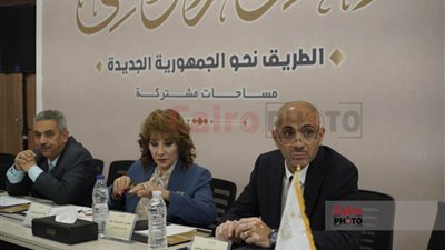 زيادة عدد رحلات الطيران والاستعانة بشركات متخصصة.. أبرز المقترحات بالحوار الوطني لتطوير السياحة