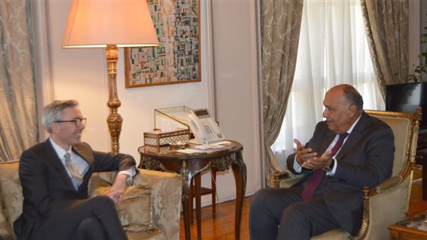 وزير الخارجية يستقبل