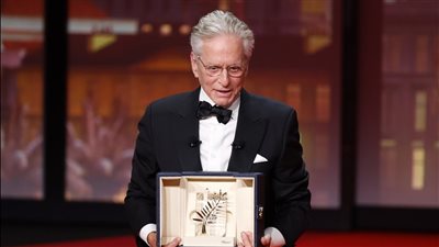 مهرجان كان السينمائي يمنح مايكل دوجلاس جائزة السعفة الذهبية الفخرية تقديرًا لمسيرته الفنية