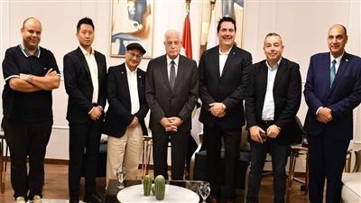محافظ جنوب سيناء يبحث إقامة حدث غنائي عالمي بشرم الشيخ تنشيطا للسياحة