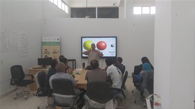 القوى العاملة: بدء دورة تدريبية على مهنة الطاقة الشمسية بالطود في الأقصر