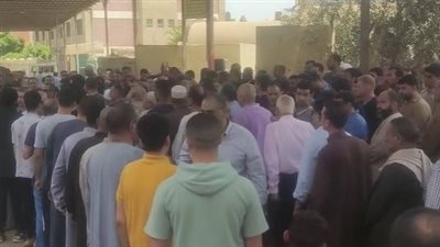 بمشاركة المئات.. تشييع جنازة إمام مسجد توفي بعد صلاة العشاء بالمنوفية| بث مباشر