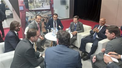 كامل الوزير يبحث مع ألستوم الفرنسية تمويل الخط السادس لمترو الأنفاق