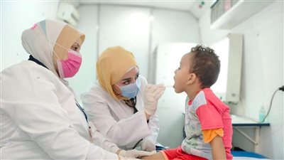 صحة المنيا تقدم الخدمات الطبية لـ 1761 حالة بإحدى قرى مركز ملوي