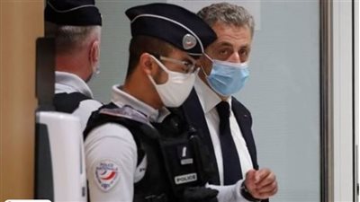 بسوار إلكتروني لرصد تحركاته.. ساركوزي سيقضي عقوبة الفساد في منزله