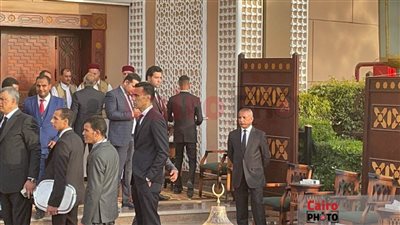 أحمد موسى أول الحاضرين في عزاء شقيق أبو العينين