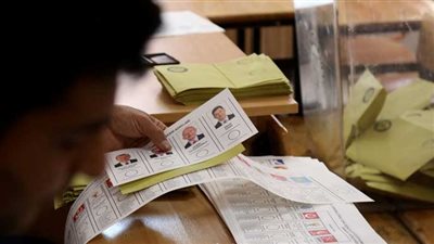 أحزاب تركية معارضة تزعم احتساب عدد من أصواتها لصالح تحالف أردوغان