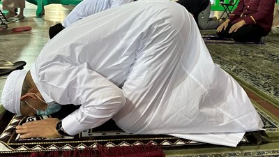 اكشف عنا من الغلاء ما نعلم وما لا نعلم.. صوت الأزهر تنشر دعاء الإمام الطيب تزامنا مع أدائه مناسك العمرة 