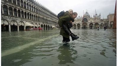 أسوأ ليلة في تاريخ منطقة إيميليا.. إجلاء الآلاف جراء فيضانات إيطاليا