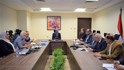 نائب وزير الإسكان يتابع أنشطة مشروع تعزيز استدامة خدمات مياه الشرب والصرف بالصعيد