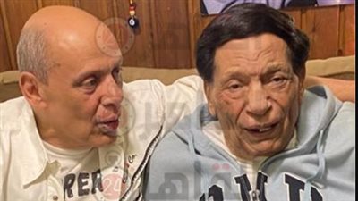 نجوم الفن يحتفلون بعيد ميلاد عادل إمام في منزله بالمنصورية.. منهم يسرا ولبلبة